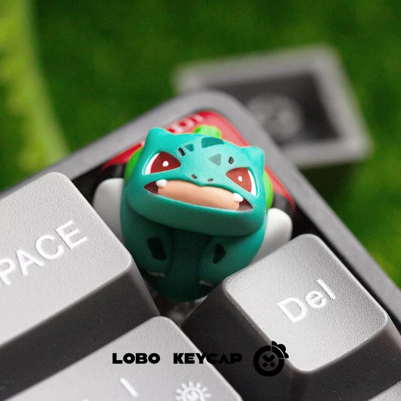 Pokémon Pokéball Artisan Keycap - Image 2